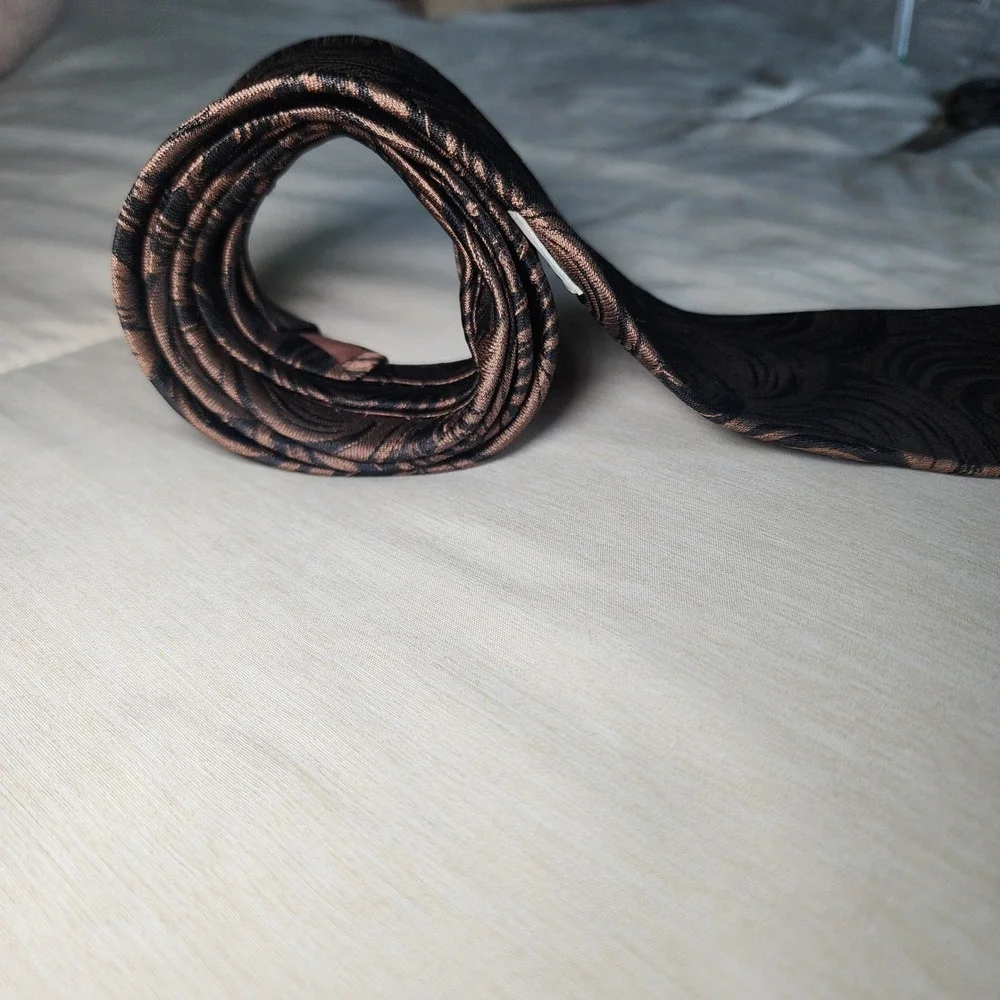 Valentino Pietro Tie Mens OS Bronze Black Excellent Silk Swirl Hand Made Italy